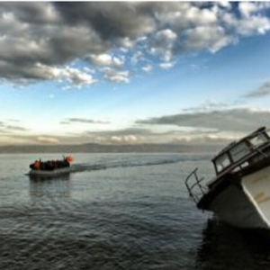 移民船爱琴海翻覆 传10多人丧命